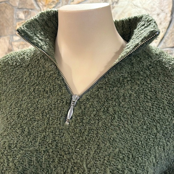 Sweater Cozy and Warm - Picture 2 of 7